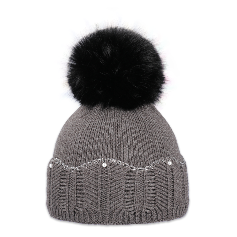 Dětská čepice s kožešinovou bambulí a perličkami